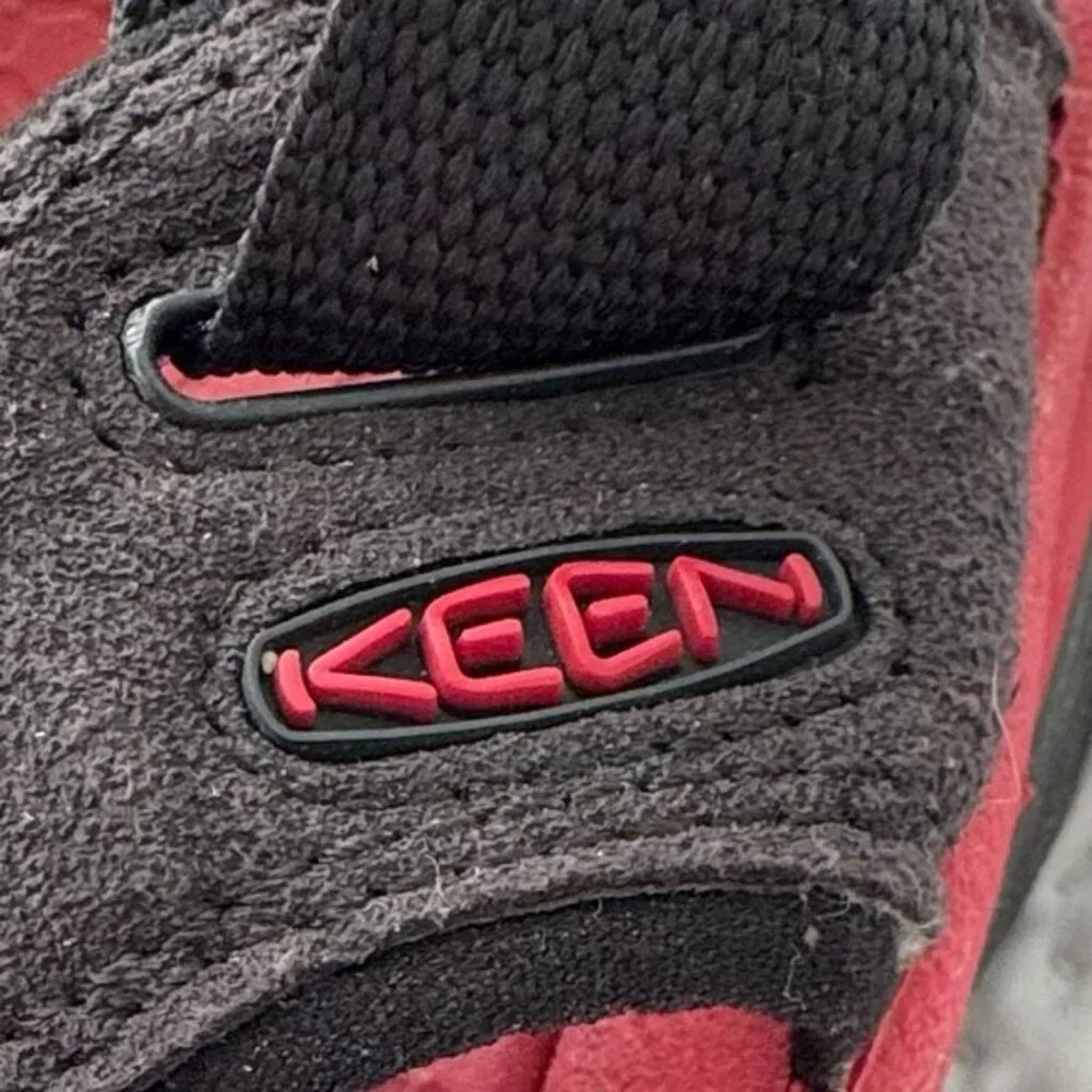 Keen Black Red Closed Toe Waterproof Rugged Outdoorsy All Terrain Men 10 Sandals - Picture 7 of 13